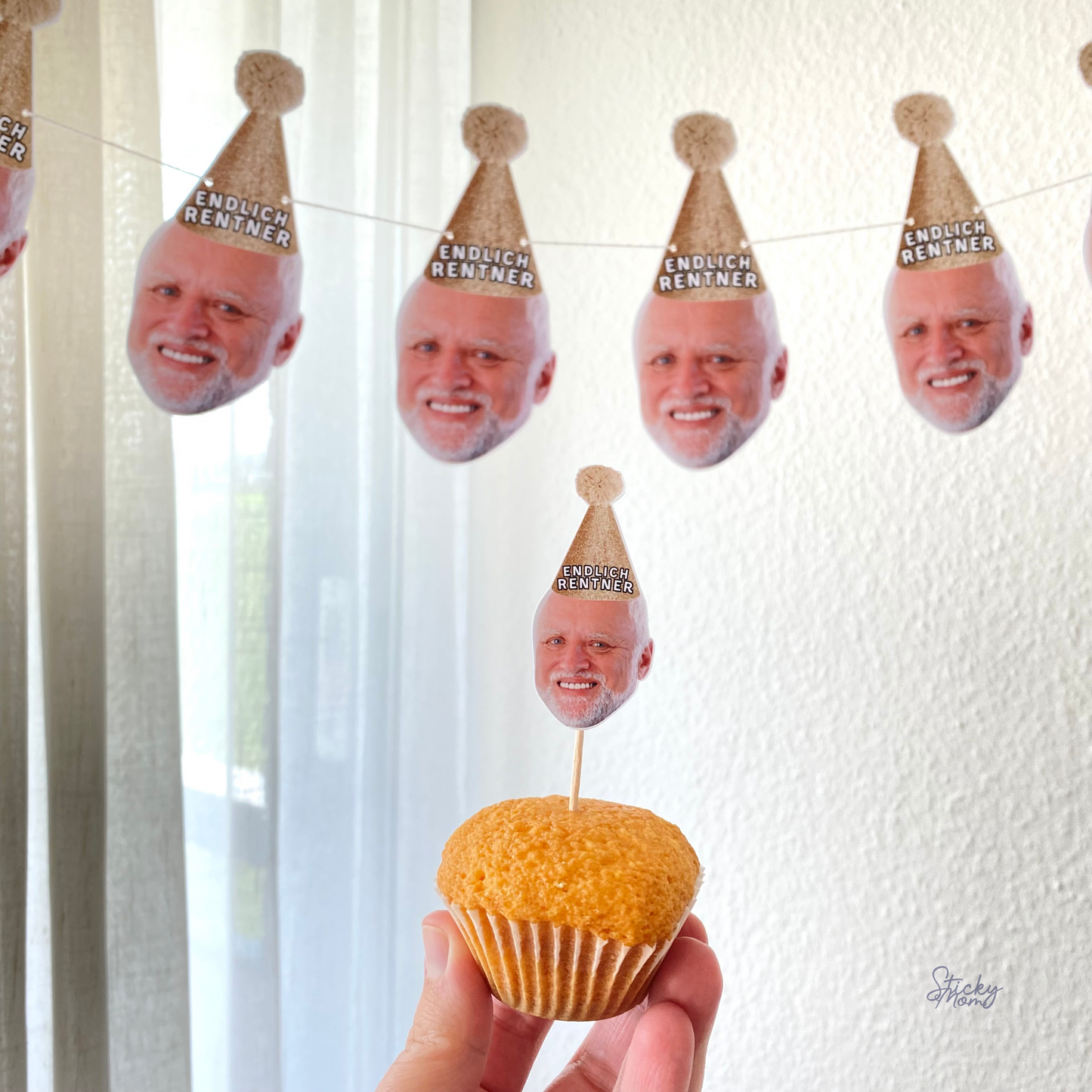 Retirement face banner, cupcake toppers and confetti - pension party